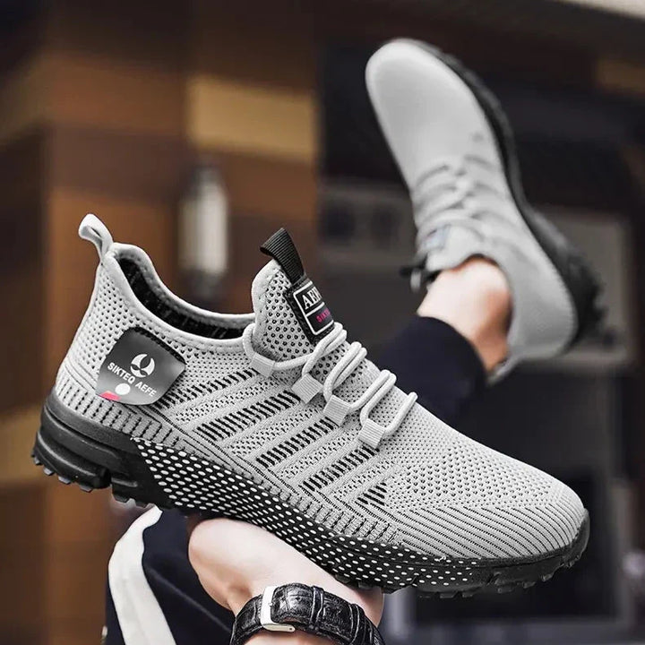 Ozy Sneakers